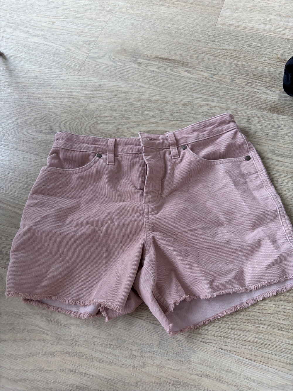Carve Designs Dusty Pink Frayed Hem Shorts